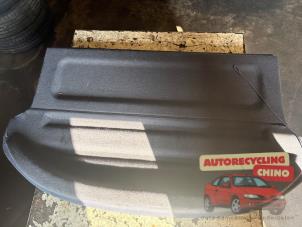 Używane Pólka tylna Mitsubishi Carisma 1.6i 16V Cena € 19,50 Procedura marży oferowane przez Autorecycling Chino B.V.