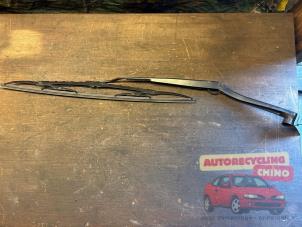 Gebruikte Ruitenwisserblad Chrysler 300 C 3.5 V6 24V Prijs € 24,50 Margeregeling aangeboden door Autorecycling Chino B.V.