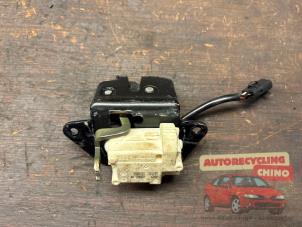 Używane Mechanizm zamka tylnej klapy Lancia Ypsilon (843) 1.4 16V Cena € 30,00 Procedura marży oferowane przez Autorecycling Chino B.V.