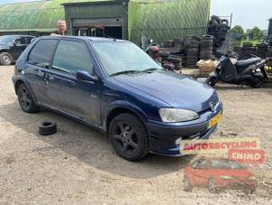 Begagnade Dörr, 2-dörrars, höger Peugeot 106 II 1.1 XN,XR,XT,Accent Pris € 75,00 Marginaltabell erbjuds av Autorecycling Chino B.V.