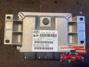 Używane Komputer sterowania silnika Peugeot 307 (3A/C/D) 2.0 16V Cena € 99,95 Procedura marży oferowane przez Autorecycling Chino B.V.