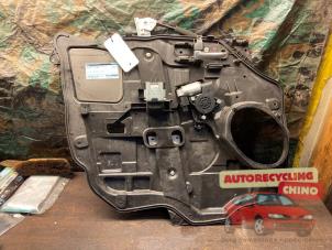 Używane Mechanizm szyby lewej przedniej wersja 4-drzwiowa Mazda 5 (CR19) 2.0i 16V Cena € 50,00 Procedura marży oferowane przez Autorecycling Chino B.V.