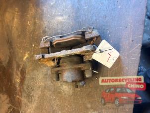 Używane Zacisk hamulcowy lewy przód Honda Accord (CL/CN) 2.0 i-VTEC 16V Cena € 35,00 Procedura marży oferowane przez Autorecycling Chino B.V.