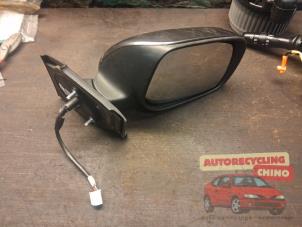 Begagnade Skärmspegel, höger Toyota Yaris II (P9) 1.33 16V Dual VVT-I Pris € 50,00 Marginaltabell erbjuds av Autorecycling Chino B.V.