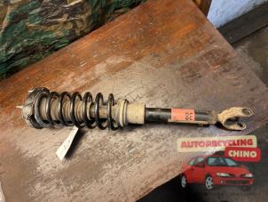 Begagnade Stötdämpare, vänster fram Mercedes E (W211) 3.2 E-320 V6 18V Pris € 50,00 Marginaltabell erbjuds av Autorecycling Chino B.V.