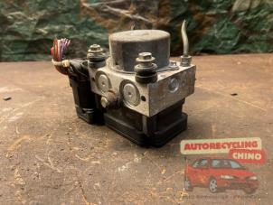 Begagnade ABS-pump Toyota Aygo (B10) 1.0 12V VVT-i Pris € 40,00 Marginaltabell erbjuds av Autorecycling Chino B.V.