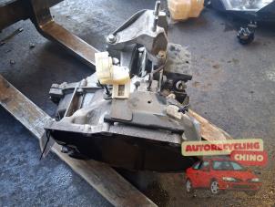 Używane Skrzynia biegów Ford B-Max (JK8) 1.0 EcoBoost 12V 100 Cena € 500,00 Procedura marży oferowane przez Autorecycling Chino B.V.