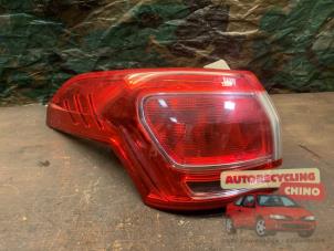 Używane Tylne swiatlo pozycyjne lewe Ford B-Max (JK8) 1.0 EcoBoost 12V 100 Cena € 160,00 Procedura marży oferowane przez Autorecycling Chino B.V.