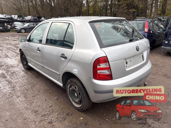 Sidofönster, vänster bak från en Skoda Fabia (6Y2) 1.4i 2000