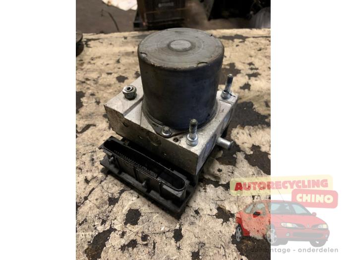 ABS-pump från en Toyota Aygo (B10) 1.0 12V VVT-i 2009