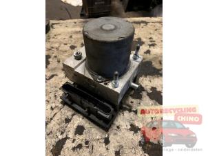 Begagnade ABS-pump Toyota Aygo (B10) 1.0 12V VVT-i Pris € 50,00 Marginaltabell erbjuds av Autorecycling Chino B.V.