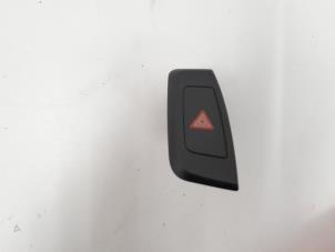 Gebruikte Gevarenlicht Schakelaar Audi A4 Avant (B8) 1.8 TFSI 16V Prijs € 6,00 Margeregeling aangeboden door GEJO Revisie & Onderdelen BV