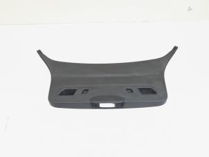 Begagnade List, bagageutrymme BMW 1 serie (F20) 116d 2.0 16V Pris € 8,00 Marginaltabell erbjuds av GEJO Revisie & Onderdelen BV