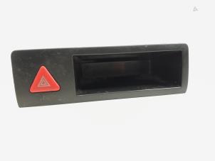 Gebruikte Opbergvak Volkswagen Transporter T5 2.5 TDi Prijs € 12,00 Margeregeling aangeboden door GEJO Revisie & Onderdelen BV