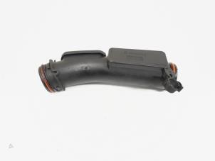 Begagnade Laddluftkylarrör Volkswagen Touran (1T1/T2) 1.4 16V TSI 170 Pris € 7,00 Marginaltabell erbjuds av GEJO Revisie & Onderdelen BV