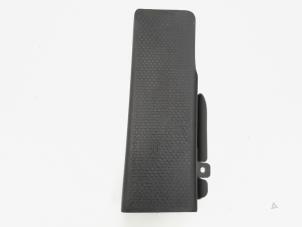 Begagnade Fotstöd Volkswagen Scirocco (137/13AD) 1.4 TSI 160 16V Pris € 9,00 Marginaltabell erbjuds av GEJO Revisie & Onderdelen BV