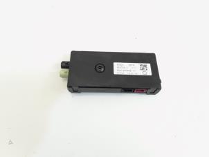 Begagnade Antennförstärkare BMW X5 (F15) xDrive 40d 3.0 24V Pris € 9,95 Marginaltabell erbjuds av GEJO Revisie & Onderdelen BV