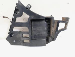 Gebruikte Bumpersteun rechts-achter BMW X5 (F15) xDrive 40d 3.0 24V Prijs € 20,00 Margeregeling aangeboden door GEJO Revisie & Onderdelen BV