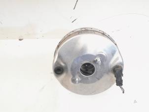 Używane Wspomaganie hamulców Mercedes C Estate (S205) C-180 BlueTEC, C-180 d 1.6 16V Cena € 24,00 Procedura marży oferowane przez GEJO Revisie & Onderdelen BV