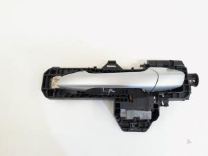 Gebruikte Deurgreep 4Deurs links-achter Mercedes C Estate (S204) 2.2 C-200 CDI 16V . Prijs € 19,00 Margeregeling aangeboden door GEJO Revisie & Onderdelen BV