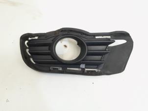 Gebruikte Afdekplaat mistlamp links Mercedes C Estate (S204) 2.2 C-200 CDI 16V . Prijs € 4,95 Margeregeling aangeboden door GEJO Revisie & Onderdelen BV