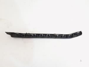 Gebruikte Bumpersteun links-achter Mercedes C Estate (S204) 2.2 C-200 CDI 16V . Prijs € 19,95 Margeregeling aangeboden door GEJO Revisie & Onderdelen BV