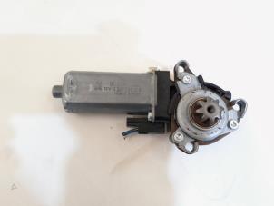 Gebruikte Stoelmotor Mercedes C Estate (S204) 2.2 C-200 CDI 16V . Prijs € 17,95 Margeregeling aangeboden door GEJO Revisie & Onderdelen BV