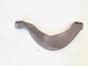 Gebruikte Draagarm boven rechts-achter Audi A4 Avant (B8) 2.0 TDI 16V Prijs € 10,00 Margeregeling aangeboden door GEJO Revisie & Onderdelen BV