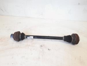 Begagnade Drivaxel, vänster bak Audi SQ5 (8RB) 3.0 TDI V6 24V Pris € 14,00 Marginaltabell erbjuds av GEJO Revisie & Onderdelen BV