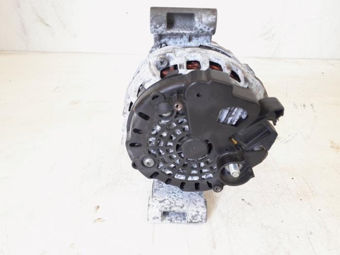 Dynamo från en Ford Ranger 2.2 TDCi 16V 150 4x4 2014