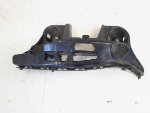 Begagnade Stötfångarfäste, vänster bak Mercedes CLA (117.3) 1.5 CLA-180 CDI, 180 d 16V Pris € 17,50 Marginaltabell erbjuds av GEJO Revisie & Onderdelen BV
