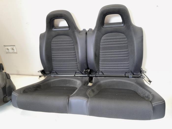 Zestaw powlok (kompletny) z Volkswagen Scirocco (137/13AD) 1.4 TSI 122 16V 2011