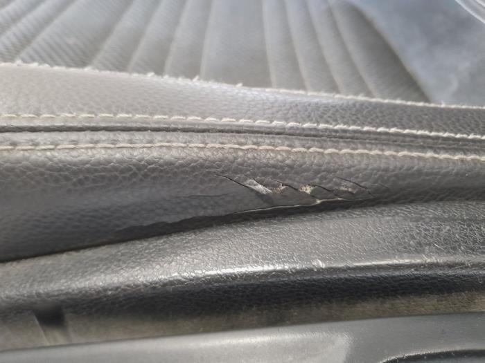 Zestaw powlok (kompletny) z Volkswagen Scirocco (137/13AD) 1.4 TSI 122 16V 2011