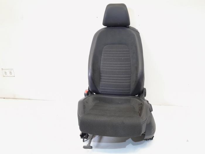 Zestaw powlok (kompletny) z Volkswagen Scirocco (137/13AD) 1.4 TSI 122 16V 2011