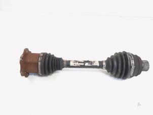 Gebruikte Cardanas rechts-voor (VWA) Audi A4 Avant (B8) 3.0 TDI V6 24V Quattro Prijs € 20,00 Margeregeling aangeboden door GEJO Revisie & Onderdelen BV