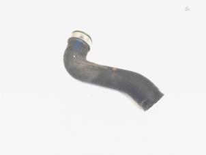 Begagnade Laddluftkylarslang Volkswagen Touran (1T3) 1.4 16V TSI 140 Pris € 9,50 Marginaltabell erbjuds av GEJO Revisie & Onderdelen BV