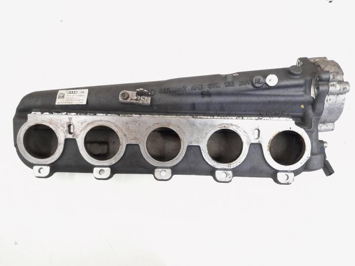 Insugsrör från en Audi RS 3 Sportback (8VA/8VF) 2.5 TFSI 20V Quattro 2018