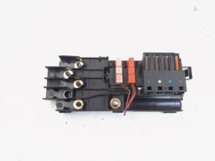 Begagnade Säkringsbox Mercedes ML II (164/4JG) 3.0 ML-280 CDI 4-Matic V6 24V Pris € 14,95 Marginaltabell erbjuds av GEJO Revisie & Onderdelen BV