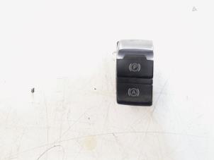 Gebruikte Schakelaar handrem Audi A4 Avant (B8) 3.0 TDI V6 24V Quattro Prijs € 14,00 Margeregeling aangeboden door GEJO Revisie & Onderdelen BV