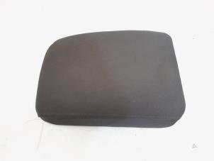 Begagnade Armstöd Volkswagen Golf V (1K1) 1.4 TSI 122 16V Pris € 19,95 Marginaltabell erbjuds av GEJO Revisie & Onderdelen BV