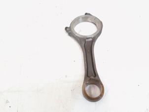 Gebruikte Drijfstang Audi A4 Avant (B8) 3.0 TDI 245 V6 24V Quattro Prijs € 45,00 Margeregeling aangeboden door GEJO Revisie & Onderdelen BV