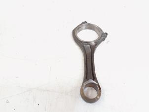 Gebruikte Drijfstang Audi A4 Avant (B8) 3.0 TDI 245 V6 24V Quattro Prijs € 45,00 Margeregeling aangeboden door GEJO Revisie & Onderdelen BV