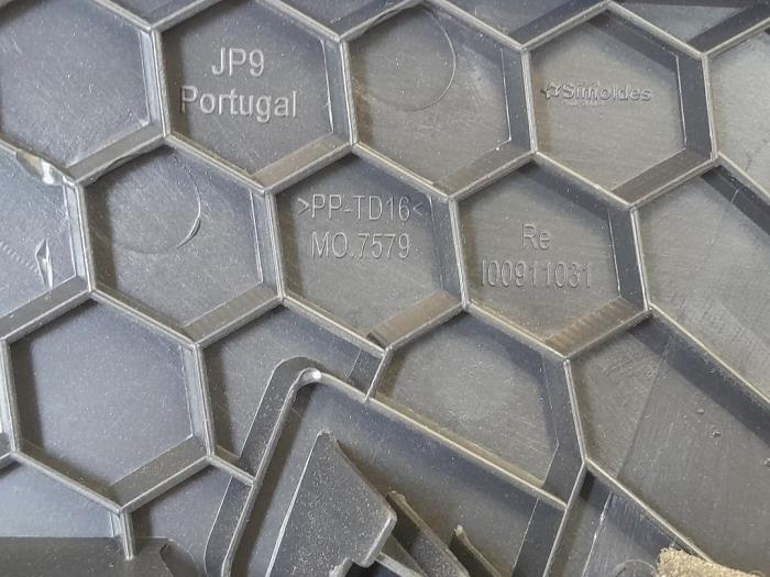 Liststripe, höger bak från en Audi A3 Limousine (8VS/8VM) 1.0 TFSI 12V 2018