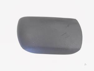 Gebruikte Armleuning BMW X1 (E84) sDrive 18d 2.0 16V Prijs € 70,00 Margeregeling aangeboden door GEJO Revisie & Onderdelen BV