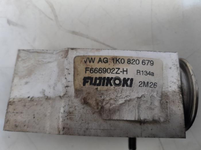 Expansieklep airco van een Volkswagen Golf VI Variant (AJ5/1KA) 1.4 TSI 122 16V 2010