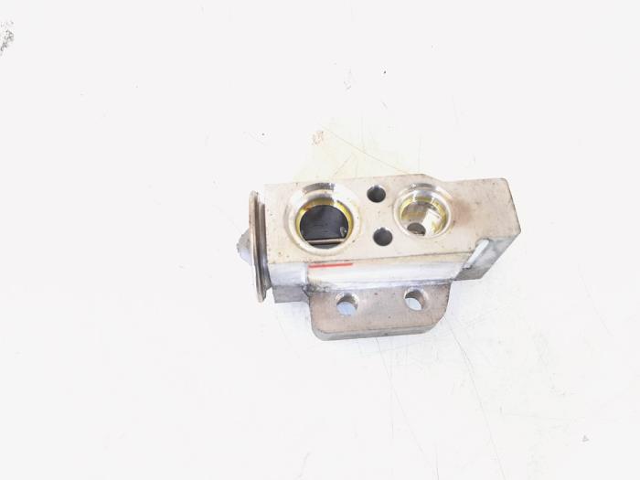 Expansieklep airco van een Volkswagen Golf VI Variant (AJ5/1KA) 1.4 TSI 122 16V 2010