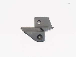 Gebruikte Hoedenplank Steun Audi A1 (8X1/8XK) 1.2 TFSI Prijs € 9,00 Margeregeling aangeboden door GEJO Revisie & Onderdelen BV