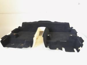 Gebruikte Vloerbedekking Lynk &amp; Co 01 1.5 PHEV Prijs € 139,00 Margeregeling aangeboden door GEJO Revisie & Onderdelen BV