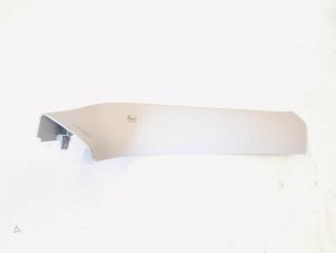 Begagnade Baklucka, isolering, vänster Lynk &amp; Co 01 1.5 PHEV Pris € 77,50 Marginaltabell erbjuds av GEJO Revisie & Onderdelen BV