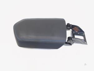 Begagnade Armstöd Lynk &amp; Co 01 1.5 PHEV Pris € 69,00 Marginaltabell erbjuds av GEJO Revisie & Onderdelen BV